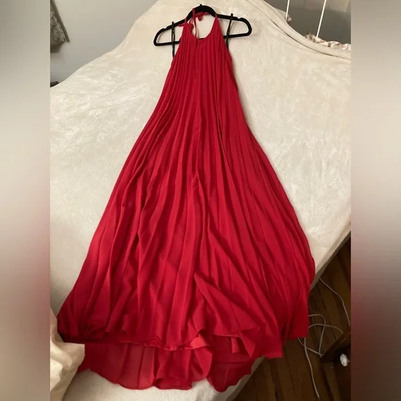 ❤️ red maxi halter dress ❤️ - Picture 3 of 6